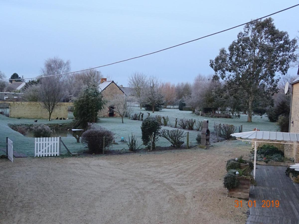 La Ferme Aux Chats Formigny Ngoại thất bức ảnh