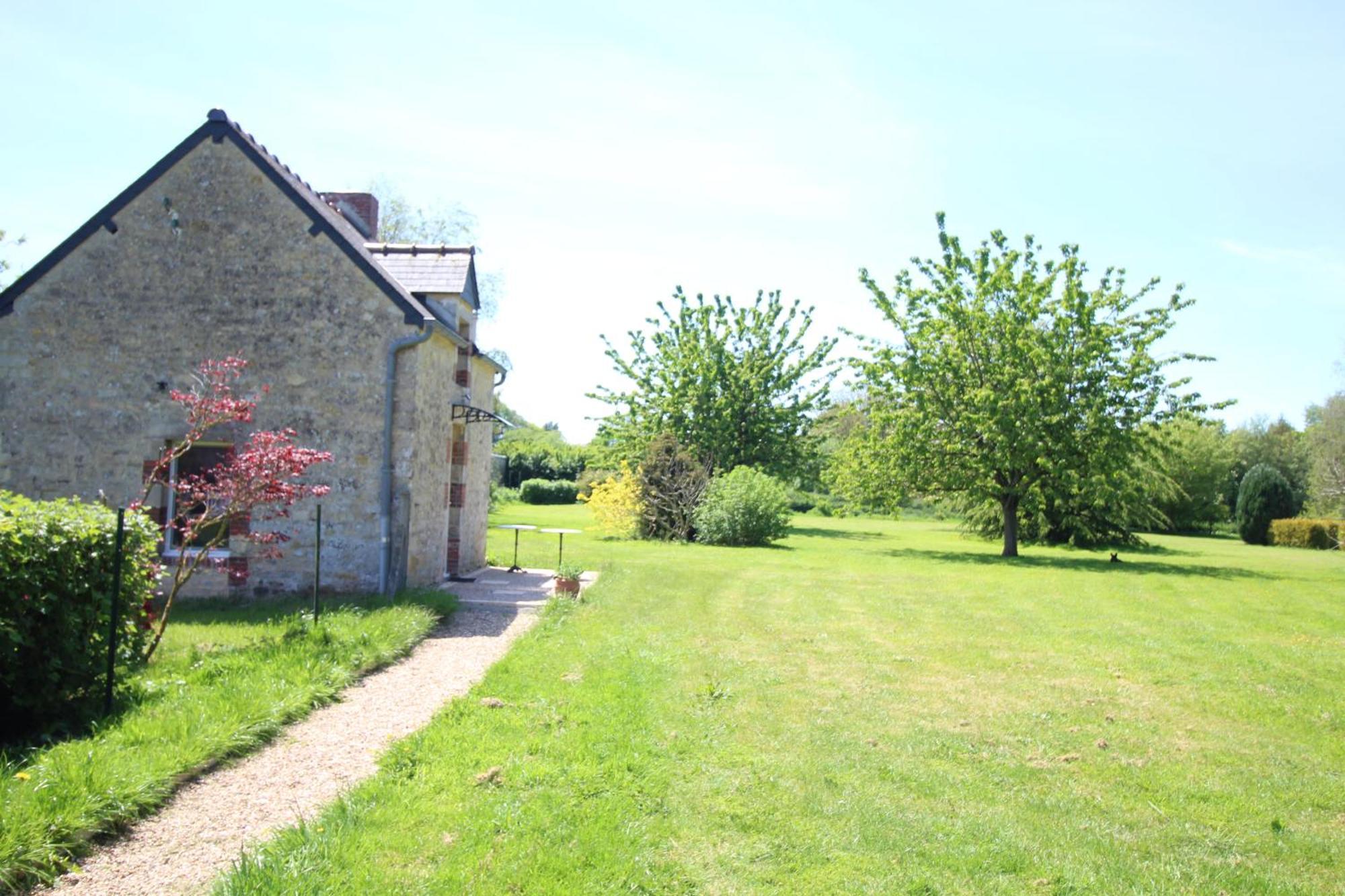 La Ferme Aux Chats Formigny Ngoại thất bức ảnh